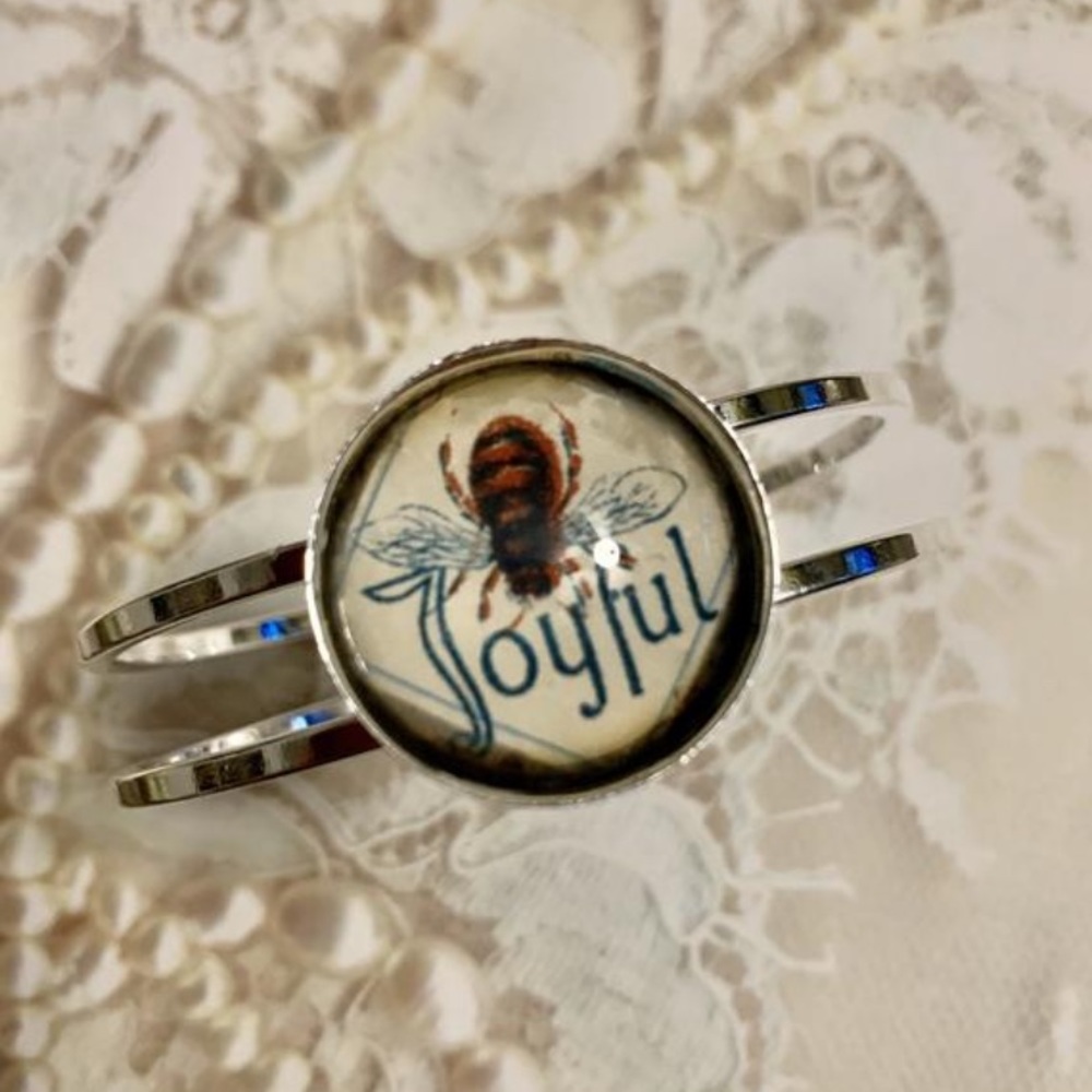 Bee Joyful Bracelet